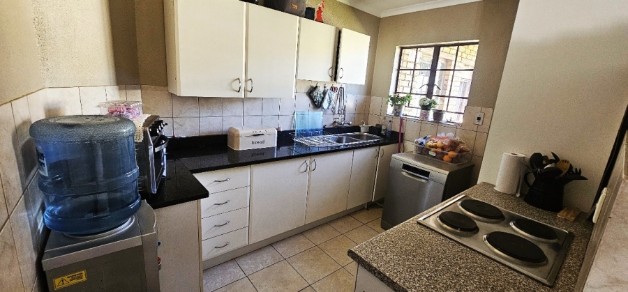 To Let 3 Bedroom Property for Rent in Bodorp North West